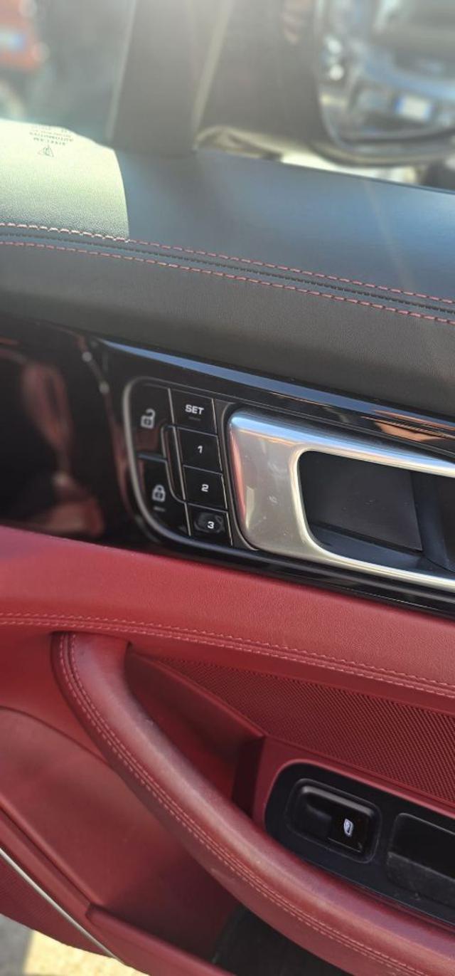PORSCHE Panamera usata, con Sedile posteriore sdoppiato