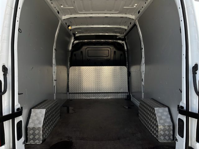 OPEL Movano usata, con Bracciolo