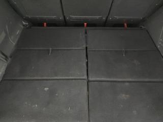 PEUGEOT 5008 usata, con Touch screen