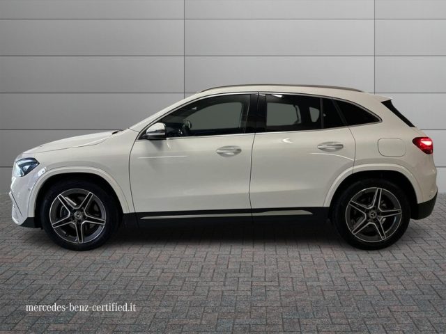 MERCEDES-BENZ GLA 180 usata, con Autoradio