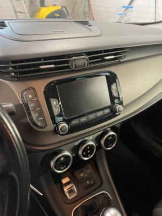 ALFA ROMEO Giulietta usata, con Autoradio