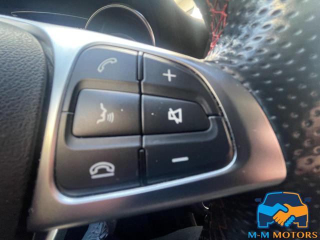 MERCEDES-BENZ CLA 200 usata, con Park Distance Control