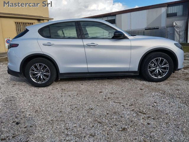 ALFA ROMEO Stelvio usata, con Autoradio
