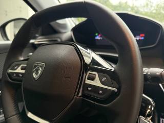 PEUGEOT 208 usata, con Touch screen