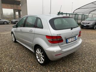 MERCEDES-BENZ B 180 usata, con Boardcomputer