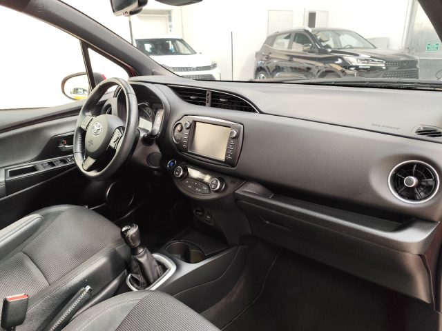 TOYOTA Yaris usata 25