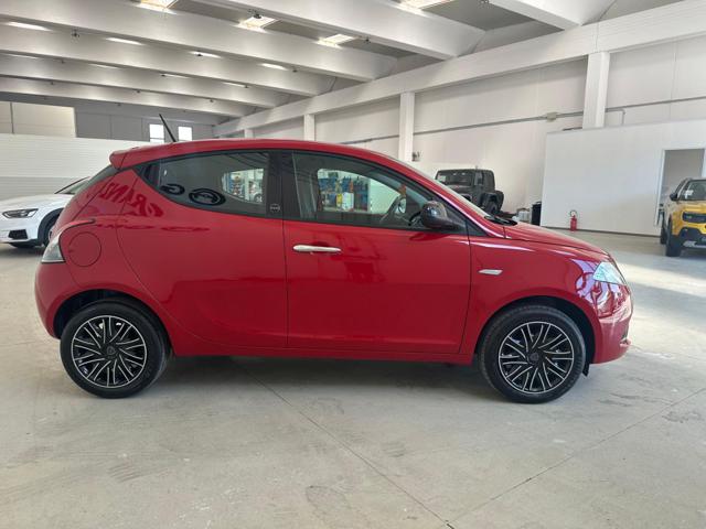 LANCIA Ypsilon usata, con Autoradio