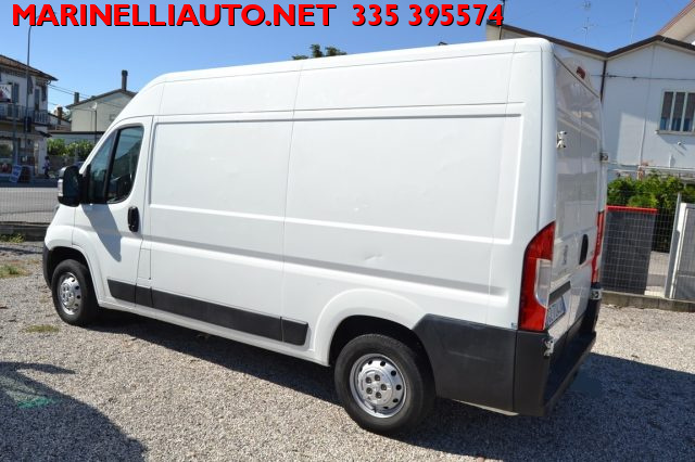 PEUGEOT Boxer usata, con Bracciolo