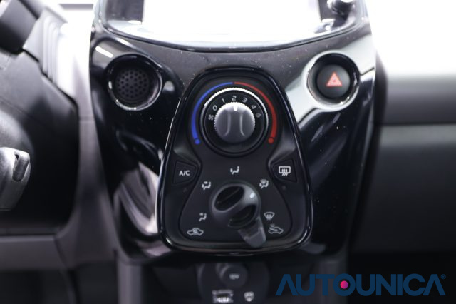 PEUGEOT 108 usata, con Specchietti laterali elettrici