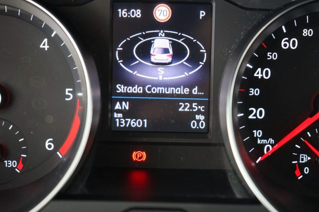VOLKSWAGEN Passat Variant usata, con Apple CarPlay
