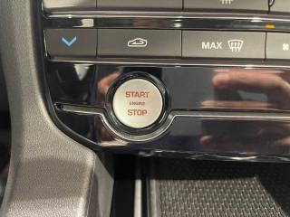 JAGUAR F-Pace usata, con Frenata d