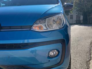 VOLKSWAGEN up! usata, con USB