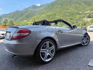 MERCEDES-BENZ SLK 200 usata, con Cerchi in lega