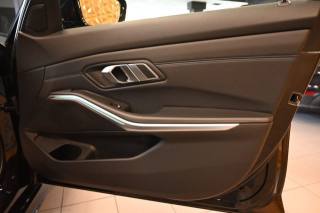 BMW 330 usata 138
