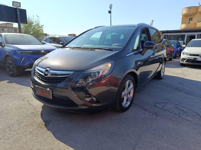 OPEL Zafira Tourer usata, con Airbag