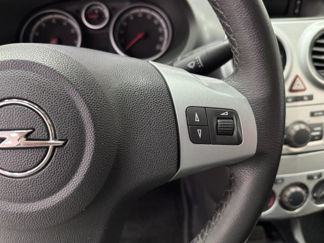 OPEL Corsa usata, con Isofix