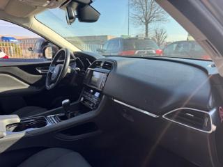 JAGUAR F-Pace usata, con Controllo automatico clima