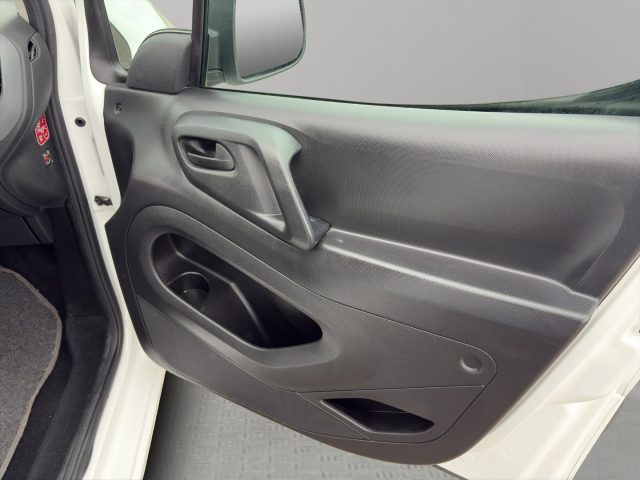 PEUGEOT Partner usata 19