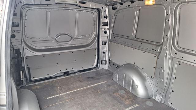MERCEDES-BENZ Vito usata, con Climatizzatore