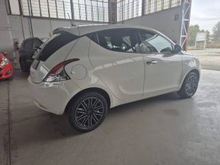 LANCIA Ypsilon usata, con Autoradio