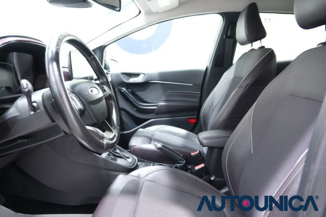 FORD Fiesta usata, con USB