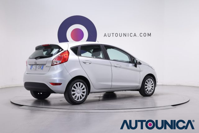 FORD Fiesta usata, con USB