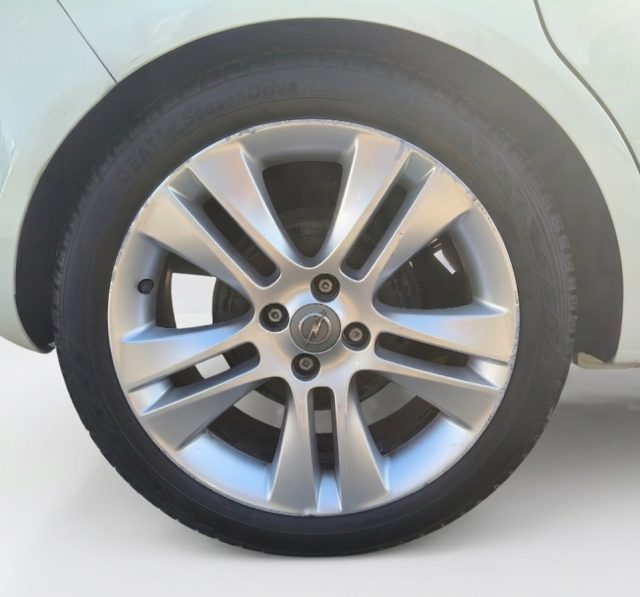 OPEL Corsa usata, con Cerchi in lega