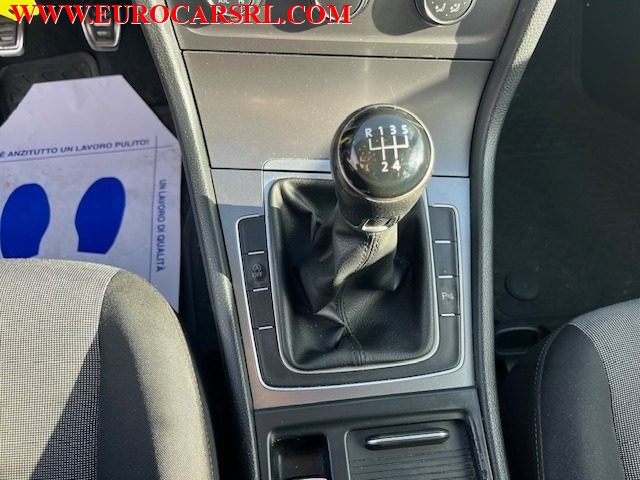 VOLKSWAGEN Golf usata, con Airbag testa