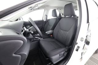 TOYOTA Yaris usata 8