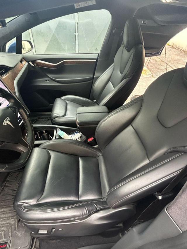 TESLA Model X usata, con Autoradio