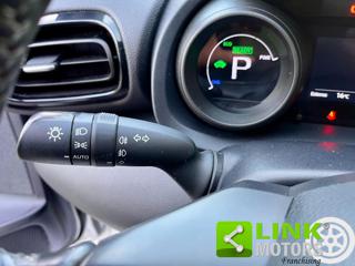 TOYOTA Yaris usata, con Assistente abbaglianti