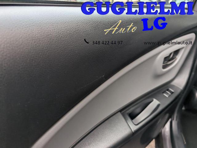 TOYOTA Yaris usata, con Volante multifunzione