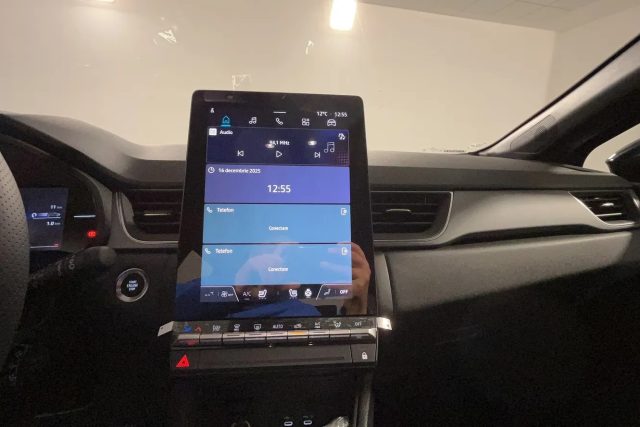 RENAULT Captur usata, con Bracciolo