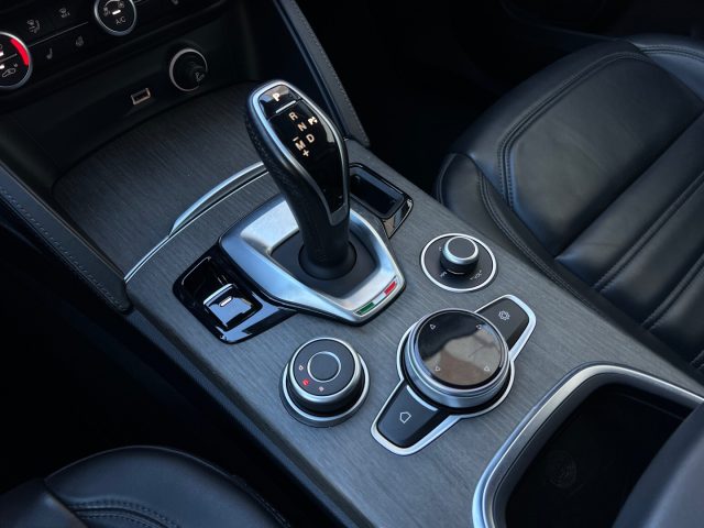 ALFA ROMEO Stelvio usata, con Fari Xenon