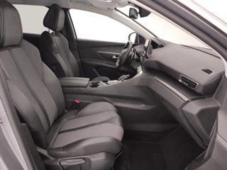 PEUGEOT 3008 usata, con Sensori di parcheggio anteriori