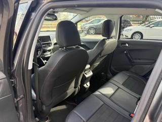 PEUGEOT 2008 usata, con Sensori di parcheggio posteriori