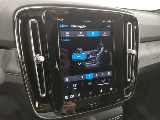 VOLVO C40 usata, con USB