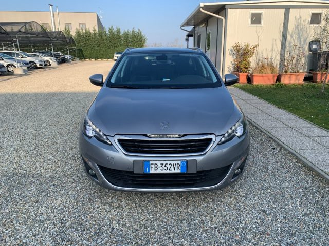 PEUGEOT 308 usata, con Airbag