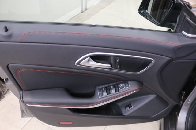 MERCEDES-BENZ CLA 200 usata 21
