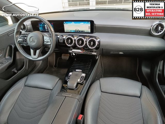 MERCEDES-BENZ A 180 usata, con Fari bi-xeno