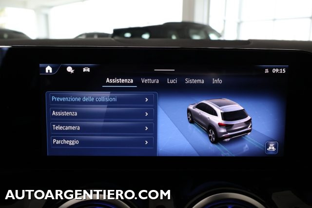 MERCEDES-BENZ GLA 180 usata, con Touch screen
