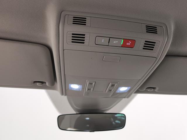 VOLKSWAGEN Taigo usata, con Touch screen
