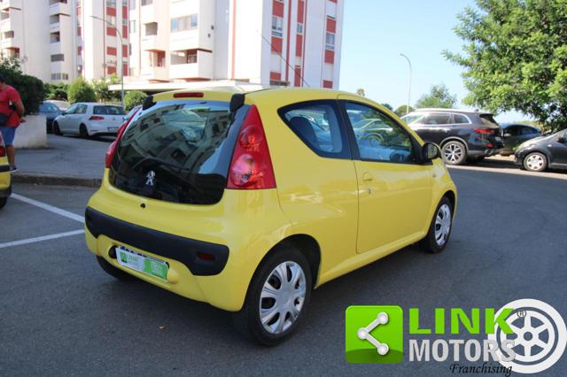 PEUGEOT 107 usata, con Autoradio