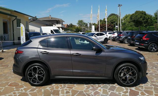 ALFA ROMEO Stelvio usata, con Alzacristalli elettrici
