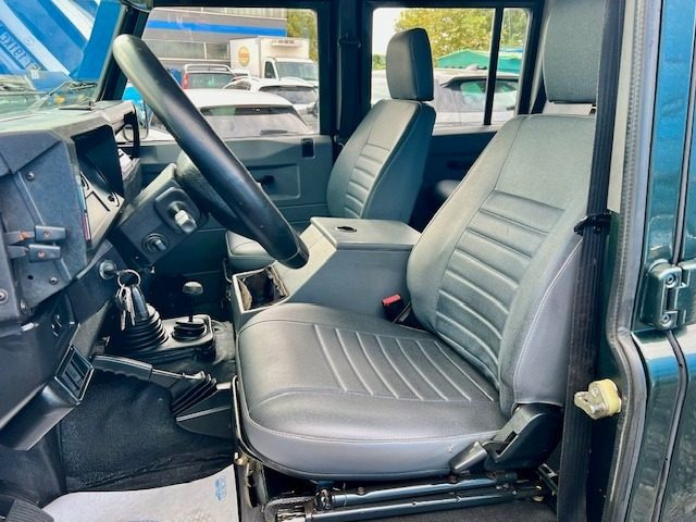 LAND ROVER Defender usata 6