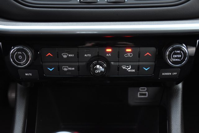 JEEP Compass usata, con Park Distance Control