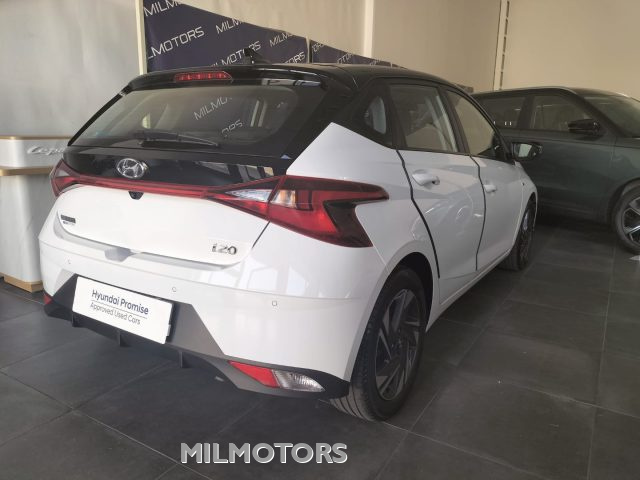 HYUNDAI i20 usata 8