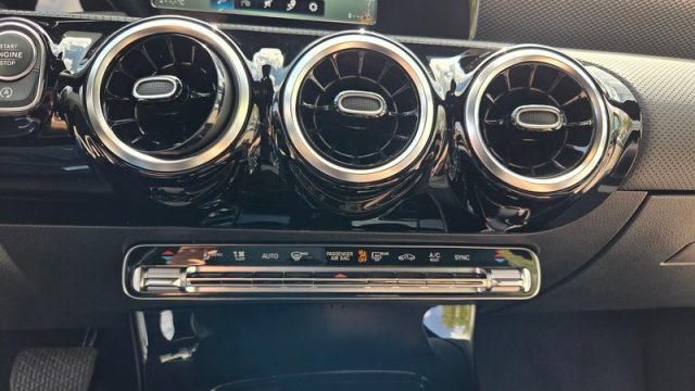 MERCEDES-BENZ A 180 usata, con Luci diurne LED