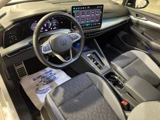 VOLKSWAGEN Golf usata, con Autoradio