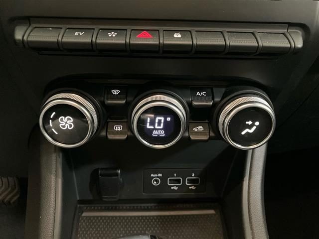 RENAULT Captur usata, con Hill holder